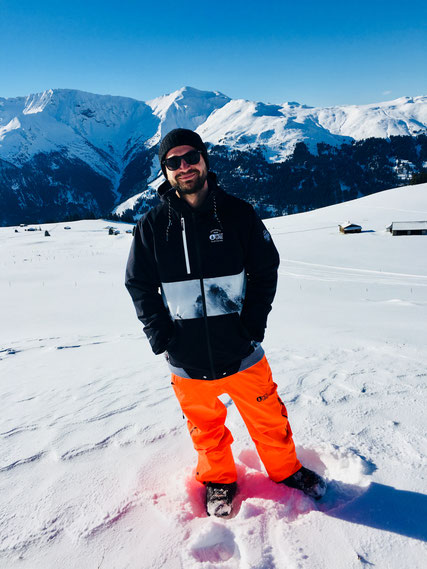 Marcel mit seinem neuen Outfit von der Marke Picture