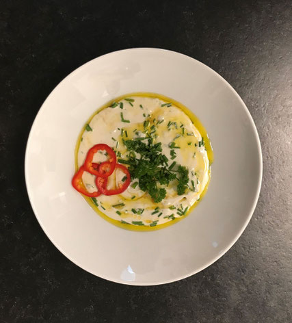 Quark mit Leinöl, Topfen und Leinöl, Bio Leinoel Quark, Kräuterquark mit Leinöl