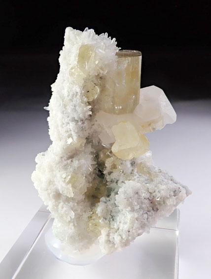 Huanzala apatite yellow