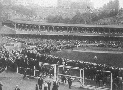 Un'immagine dell'epoca del Polo Grounds di New York