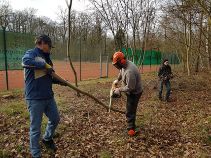 Arbeitseinsatz auf der Tennisanlage in Edemissen