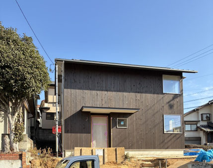 千葉での家づくり-千葉県-千葉市-注文住宅-一級建築士事務所-設計事務所-建築家-高性能住宅-高断熱高気密-heat20g2-耐震等級3-許容応力度設計-断熱等級6-長期優良住宅-住まい-家-木造-木の家-木箱プロジェクト-難しくない家-断熱等級6（UA値0.46｜HEAT20 G2～G3水準）-耐震等級3（許容応力度設計）-値0.7以下（気密性能／中間測定時）-長期優良住宅対応-一次エネルギー消費量等級6／ZEH対応可／BELS評価対応可-高耐久仕様