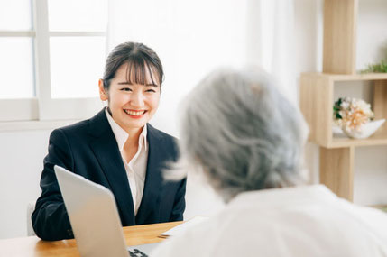 笑顔,効果,人気,研修,セミナー,おすすめ,評判が良い,明るい,職場,表情筋,コミュニケーション,満足度,向上,心理的安全性,働きがい,人材教育,企業向け,感情コントロール,伝えかた,表現力,チームビルディング,エンゲージメント,健康経営,顧客満足度,生産性,接客マナー,ハラスメント防止,定着率,人材確保,感謝,ストレス軽減,企業イメージ,幸福度,魅力,講師,表情筋トレーニング,話す,話し方,睡眠,ミス防止,聴く,パフォーマンス,モチベーション,ウェルビーイング,愛知,名古屋市,岐阜,三重,東京企業研修