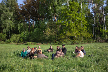 wildnispädagogische Ausbildung 2: Gesprächskreis im Wald