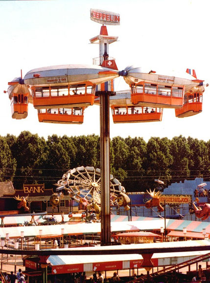 De 'Super-Zeppelin' in het Shetland Pony Park Slagharen...