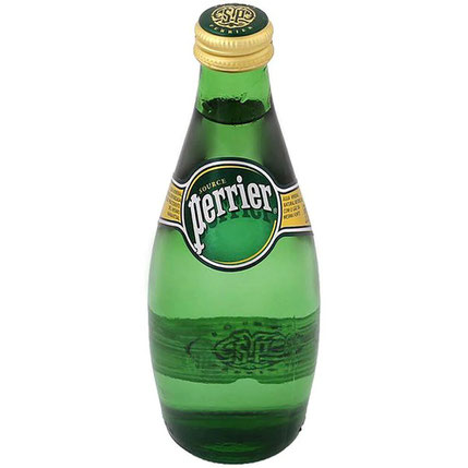 La célebre botellita verde del agua mineral gasificada Perrier