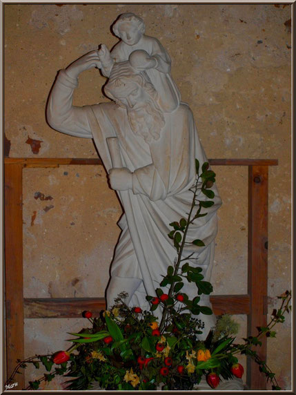 Eglise St Michel du Vieux Lugo à Lugos (Gironde) : la statue de St Jacques de Compostelle