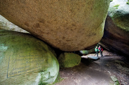 Gigantische Felsen im Felsenlabyrinth Luisenburg