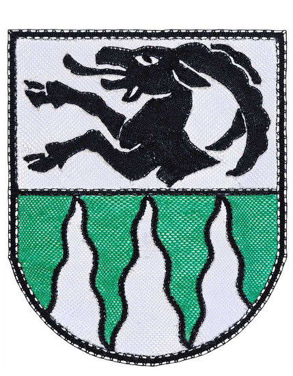 Dieses Wappen haben kreative Handarbeiterinnen aus Lauterbrunnen in Grossformat geklöppelt.