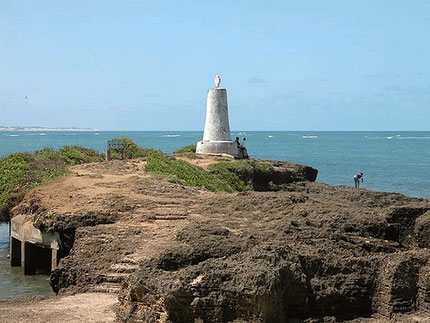 Pillar of Vasco da Gama, whose arrival signalled the end of the Middle Ages. 