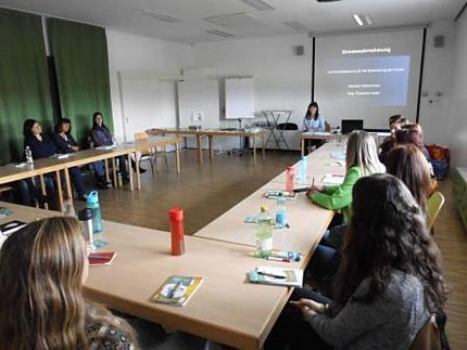 14.10.2016 Seminar "Sinneswahrnehmung" als Fortbildung für KindergartenpädagogInnen mit Roswitha Hafen über das Land Steiermark