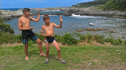 Mathis et Léo à  Cantabrie Espagne