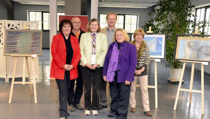 Anette Fischer, Detlef Fachinger, Renate Fachinger, Bürgermeister Bernd Hartmann, Gesilla Tietze, Brunhilde Butzbach (von links) Foto © Volkwein