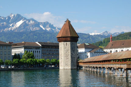 Lucerne top things to do - Kapellbrucke - Copyright  edwin.11