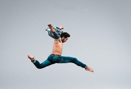 Clickandbay- jumping-man- blue