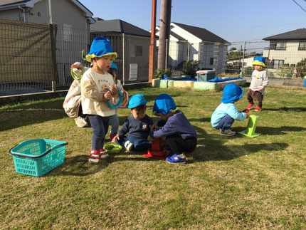 お気に入りの色のリングをいっぱい集めて上手にポールに入れている子もいました！