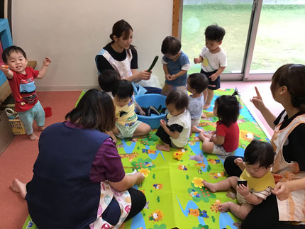 今日は、トマト、ナス、オクラ、きゅうりなど夏野菜の触感を楽しみました。