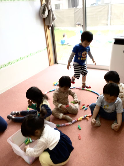 最後は大きくつなげてお風呂ごっこをして遊びました！