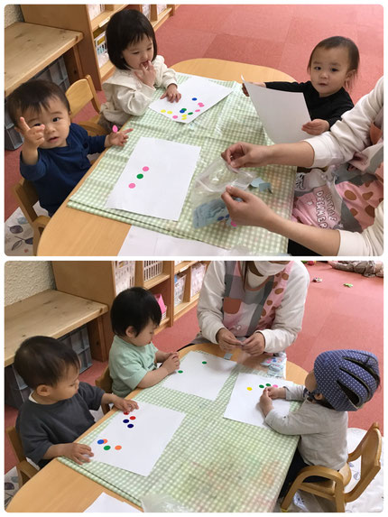ひかりぐみさんはシール遊びをしました。好きな色のシールを選んでいっぱい貼って楽しみました！