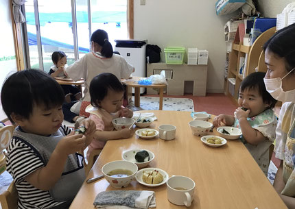 今日の給食はおにぎり給食でした。