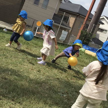 ボール遊びもしました！ボールを追いかけて、走り回っていました。