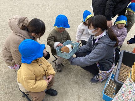 「かわいいね！」「すごい！ふわふわ！」とみんな大喜びでした！