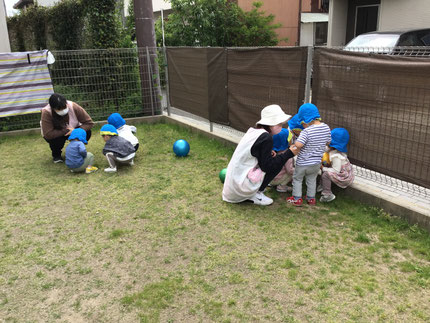 「今日はだんご虫がいないなー」と一生懸命探す姿が可愛かったです！