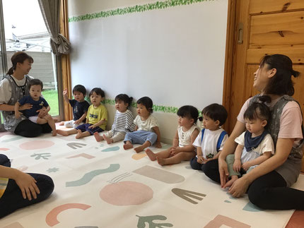 「そら組さん、ひかり組さん、おはようございます。」みんな元気に挨拶できたね。