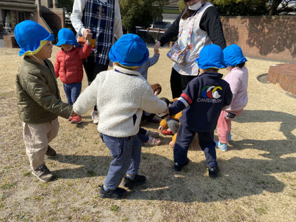 いつもより広い場所で元気よく遊べました！
