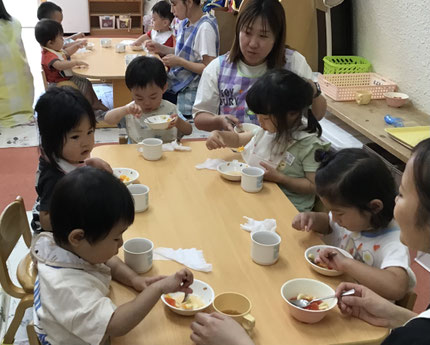 今日のおやつは、フルーツポンチでした！