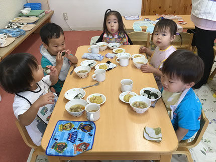 「おにぎりだー！」と大きな声が聞こえてきそうですね！