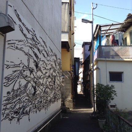 アートと日常がごく当たり前のように混在する街が別府