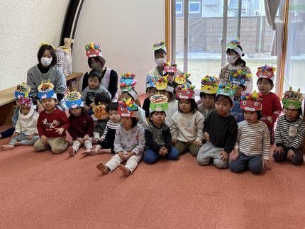 今日、２月３日は節分です。あおぞら保育園でも豆まき会を行いました。先生から節分のお話を聞いたり、みんなで鬼のパンツを踊ったり、豆を投げたりしました。みんなの心の中の鬼は、出ていったかな？