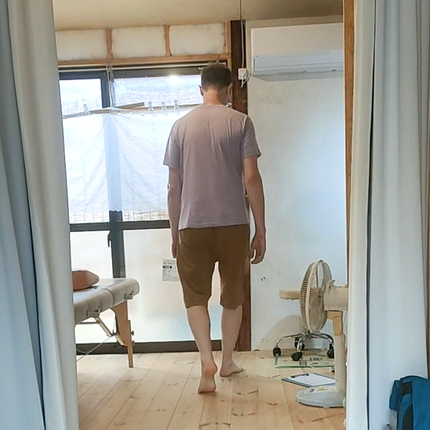 歩行を診て身体の状態を確認する