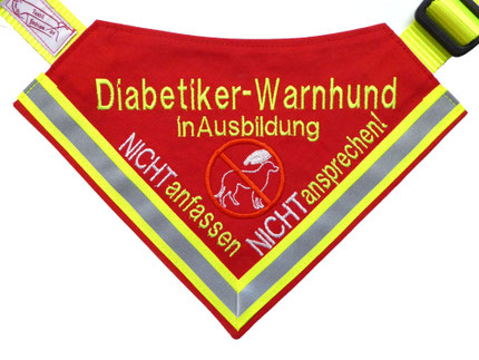 Rotes Diabetiker-Warnhund Halstuch in Ausbildung.Bestickt mit einem Symbol nicht streicheln. Text gestickt in NICHT anfassen oder ansprechen. Ein 2cm Reflektor ist aufgenäht.