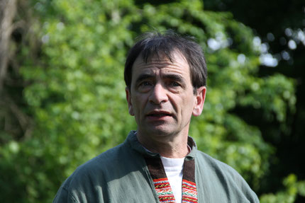 Philippe dans une balade contée