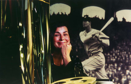 Nella foto la regista Aviva Kempner e sullo sfondo Hank Greenberg