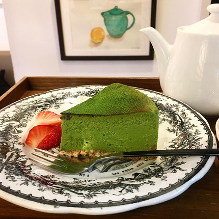 抹茶とホワイトチョコのチーズケーキ｜カフェ&ギャラリー広洋舎