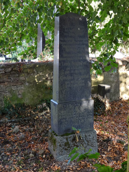 Grab von Louis und Karoline Rosenthal