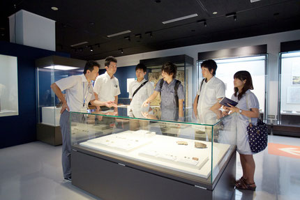 国立歴史民俗博物館(千葉県佐倉市)での実習風景 
