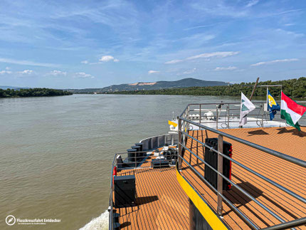 MS ALBERTINA an der Donauknie