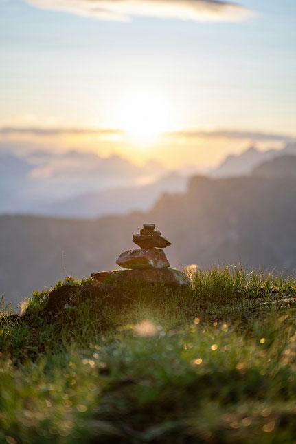 Meditation in Motion. Einfache geführte Meditation für Anfänger, Meditationstipps, Entspannung, Achtsamkeit, Meditation Online-Kurs, Meditationskurs in Zürich Oerlikon. Meditationsausbildung und Meditationslehrer Ausbildung in Zürich Oerlikon und Flims.