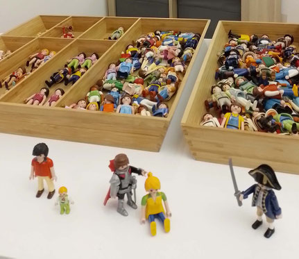 Constellations familiales Playmobils V2