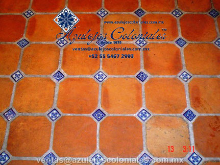 <img src="Loseta de barro Claro Cuadrada al Natural.jpg" alt=" Loseta Bendix de Barro Claro al Natural hecha en México 100% a mano" />