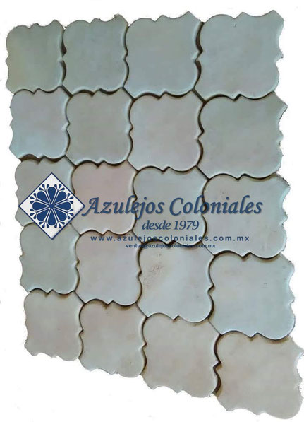 <img src="Loseta de Barro Blanco Españolita al Natural.jpg" alt=" Loseta de Barro Blanco Españolita al Natural hecha en México 100% a mano" />