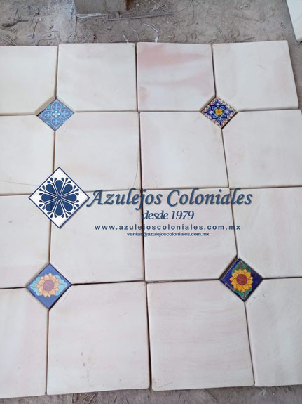 <img src="Loseta de barro Blanco Pentagonal al Natural.jpg" alt=" Loseta de barro Blanco Pentagonal al Natural hecha en México 100% a mano" />