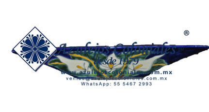 <img src="Lavabo Cano decorado de Talavera.jpg" alt=" Lavabo Decorado de Talavera Modelo Canoa para sobre Poner, hecho y decorado en México 100% a mano" />