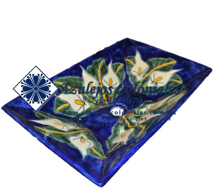 <img src="Lavabo Cano decorado de Talavera.jpg" alt=" Lavabo Decorado de Talavera Modelo Canoa para sobre Poner, hecho y decorado en México 100% a mano" />