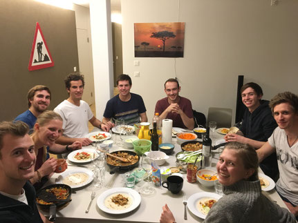 Studiumsfreunde beim letzten Abendmal (für 4.5 Monate)