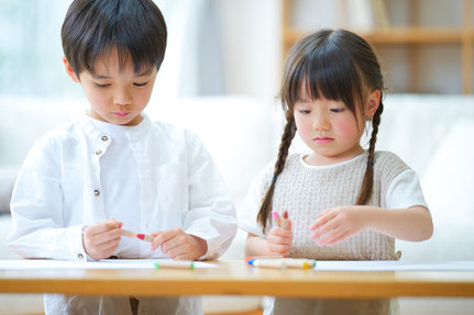 なぜプレイテーブルを置くと、暮らしがラクになる？